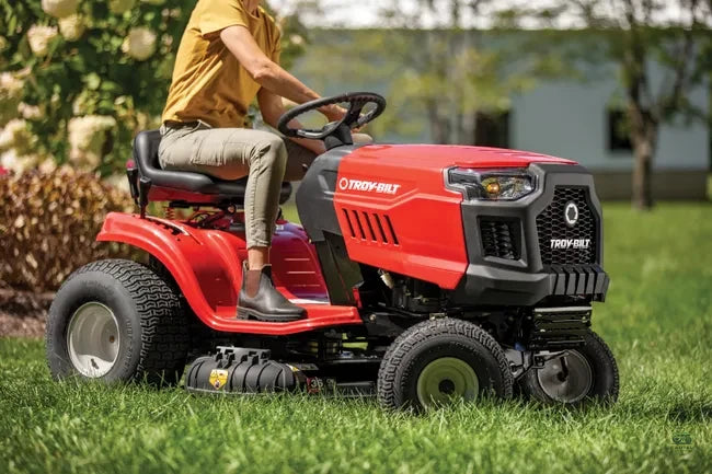 Tondeuse autoportée à éjection latérale TROYBILT 92T-S 439 cm³ l.92 cm