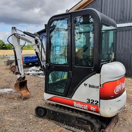 Bobcat 322g, 1,6T + 3 Godets